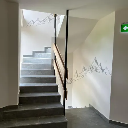 ホステル Hikers Paradise High Tatras *