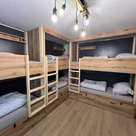 Hikers Paradise High Tatras * Štrba